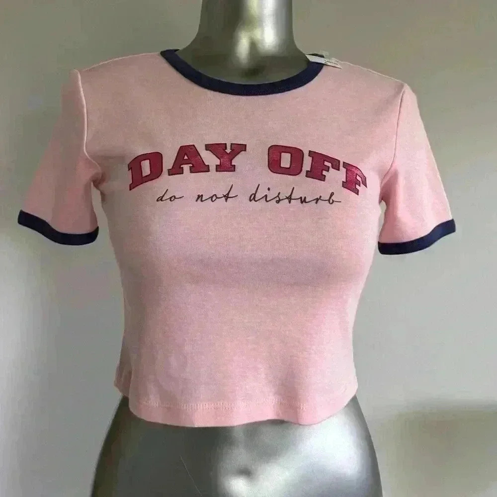 Free | “DAY OFF”  Crop T Shirt